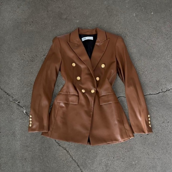 Zara Camel Double-Breasted Blazer with Gold Buttons - Picture 2 of 9